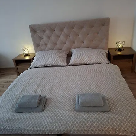 Zuzka * Рожнява